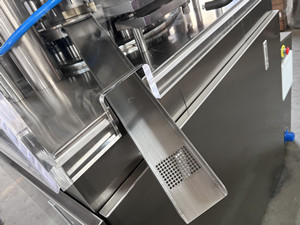 TIANHE Automatica Alta Velocità Tablet Press Machine Caffè Caramelle Vitamina Masticabile fornitore