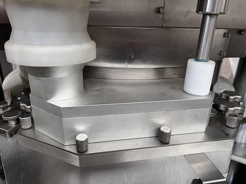 TIANHE alta velocità macchina di compressione di compresse di medicina automatica per farmaci fornitore