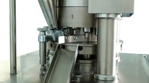 ZP15 EU-D Tooling Rotary Tablet Presss Machine Candy Medicine fornitore