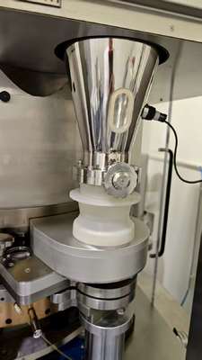 TIANHE Medicina, alimenti, compresse chimiche Full Automatic High Speed Tablet Press Machine fornitore